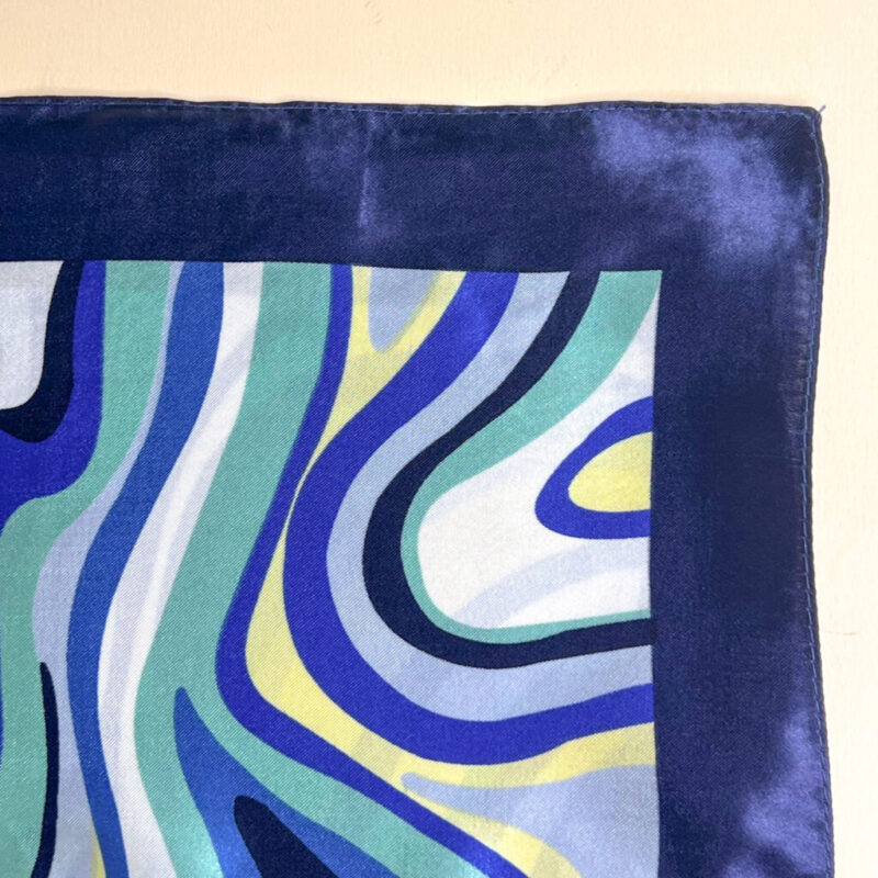 Foulard fantasia onde azzurre - misto seta - immagine 2